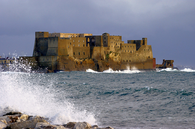 Castel dell’Ovo, un simbolo