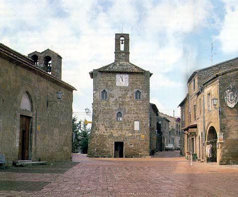 sovana_piazza_del_pretorio