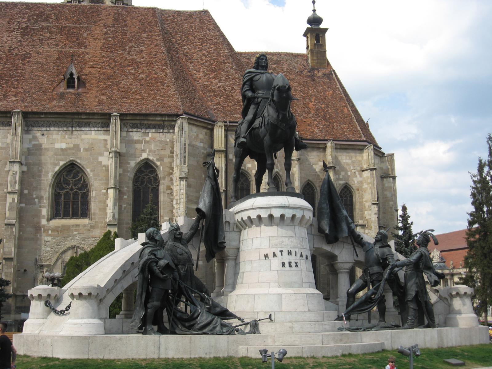 Il monumento di Mattia I a Kolozsvár
