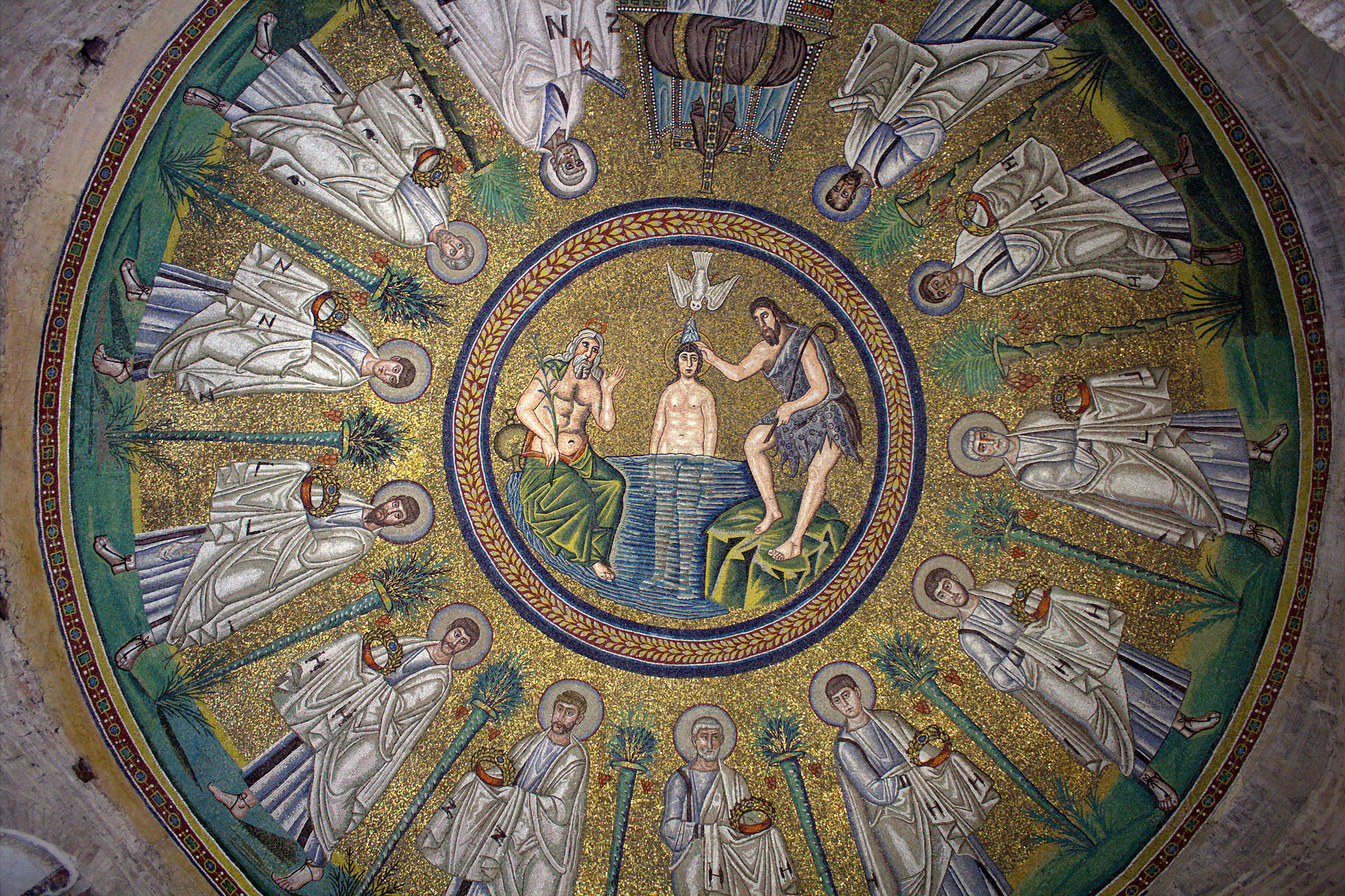 Il soffitto del battistero degli Ariani a Ravenna